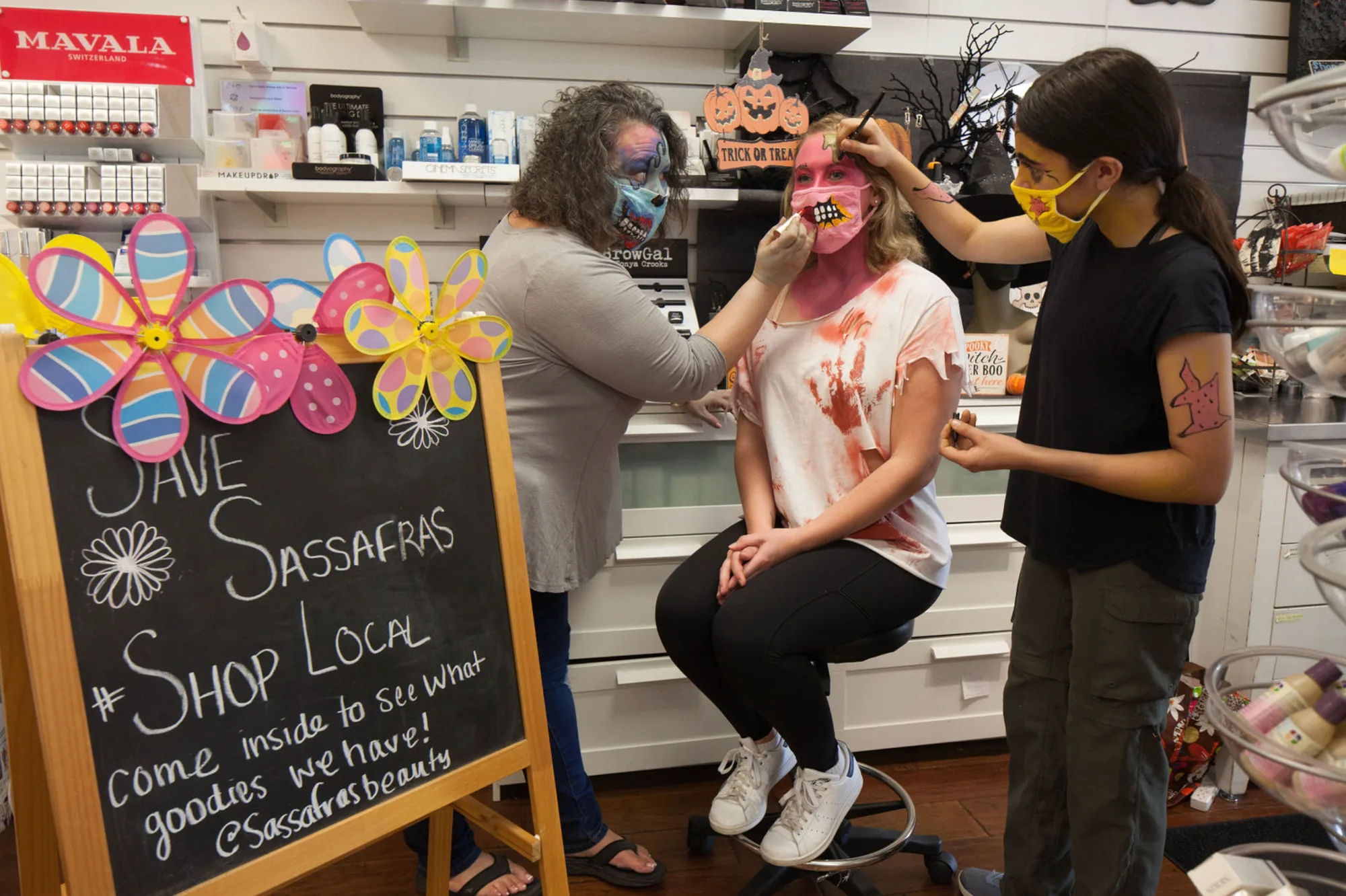 Beautiful Zombies Take the Stage… Vampires Resent